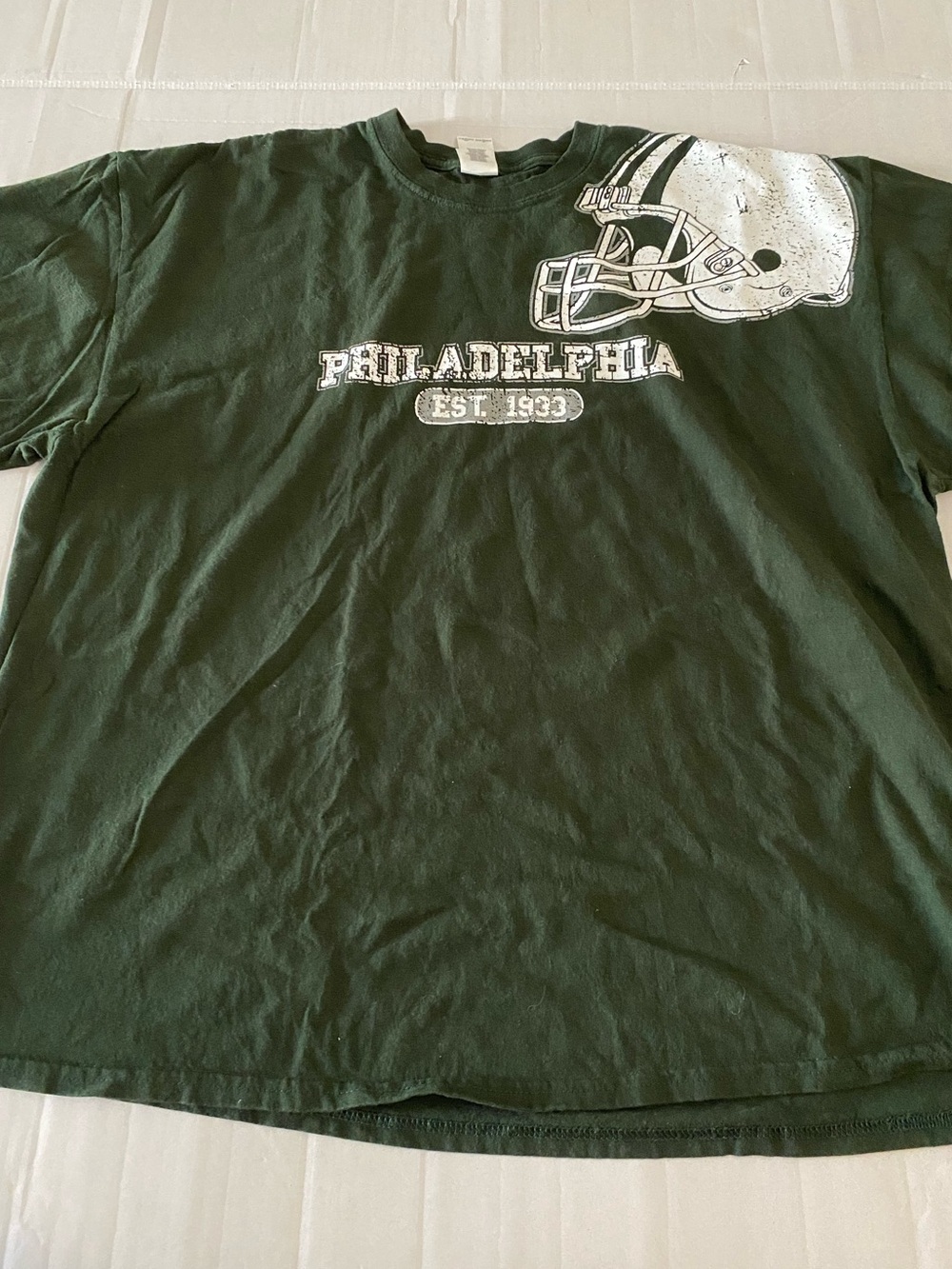 Philadelphia Helmet Graphic Tee - Dark Green Eagles 2XL 24” armpit